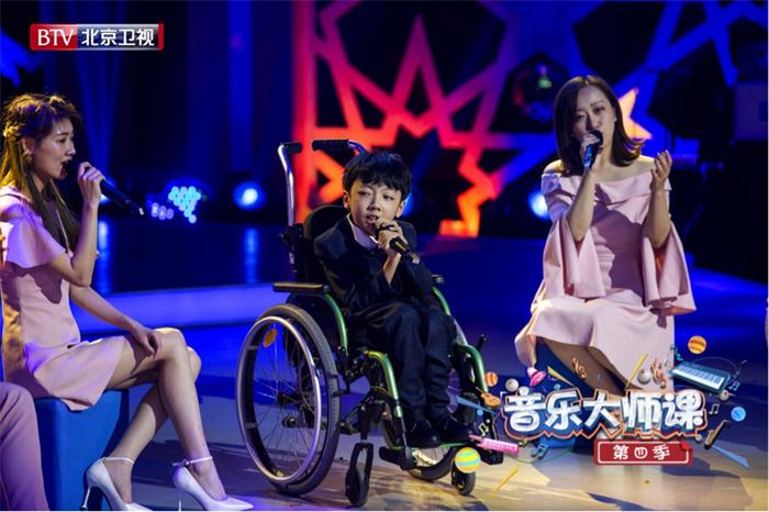 陈果毅演唱《摇篮曲》.jpg