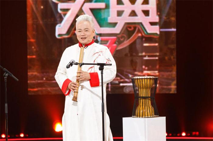 方锦龙2.jpg