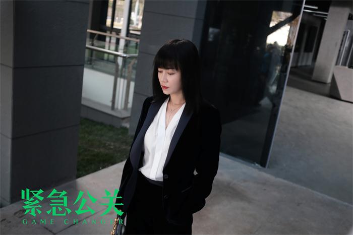 3-谭卓饰袁未.jpg