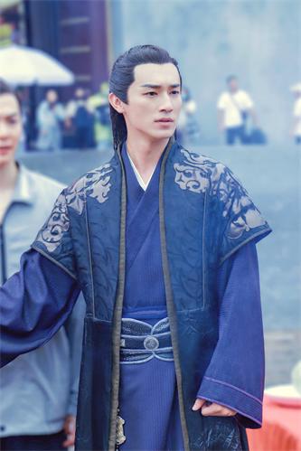 杨旭文玉树临风.jpg