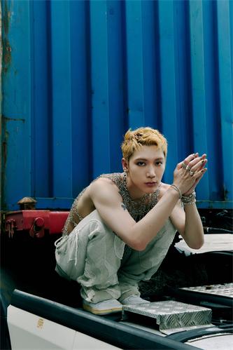 ten(李永钦)-《paint me naked》 4.jpg