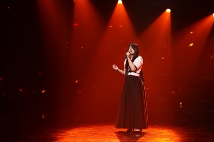 凡清受邀cctv15《影视留声机》，温情献唱《狙击手》影片主题曲《回家》400.jpg